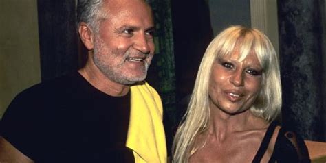 Gianni Versace anniversario morte, la dedica social di Donatella